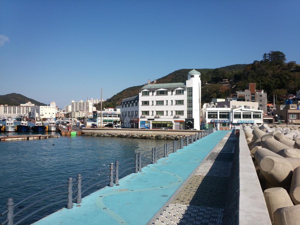 Geoje Jangseungpo Lighthouse Hotel Sodong Exterior foto